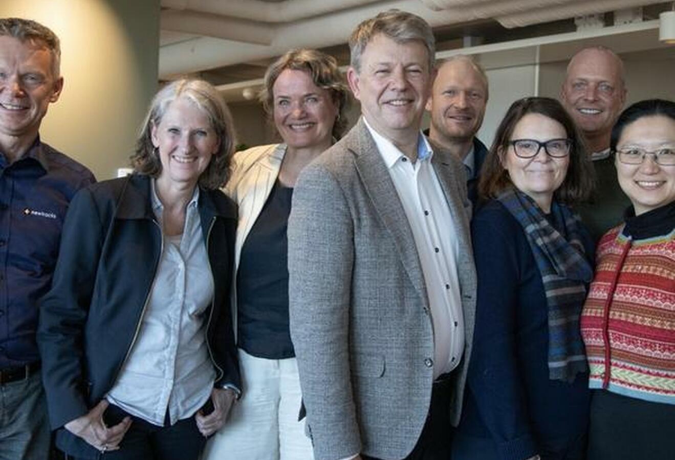 Julius Espedal (f.v), Ann-Kristin Hagby, Trine Maren Scott-Myhre, Øyvind Michelsen, Sindre einer-Gundersen, Tone Blixen, Kolbjørn Stuvebakken og Violette Yi Qin. (Foto: Bente Elmung/RHA.no)