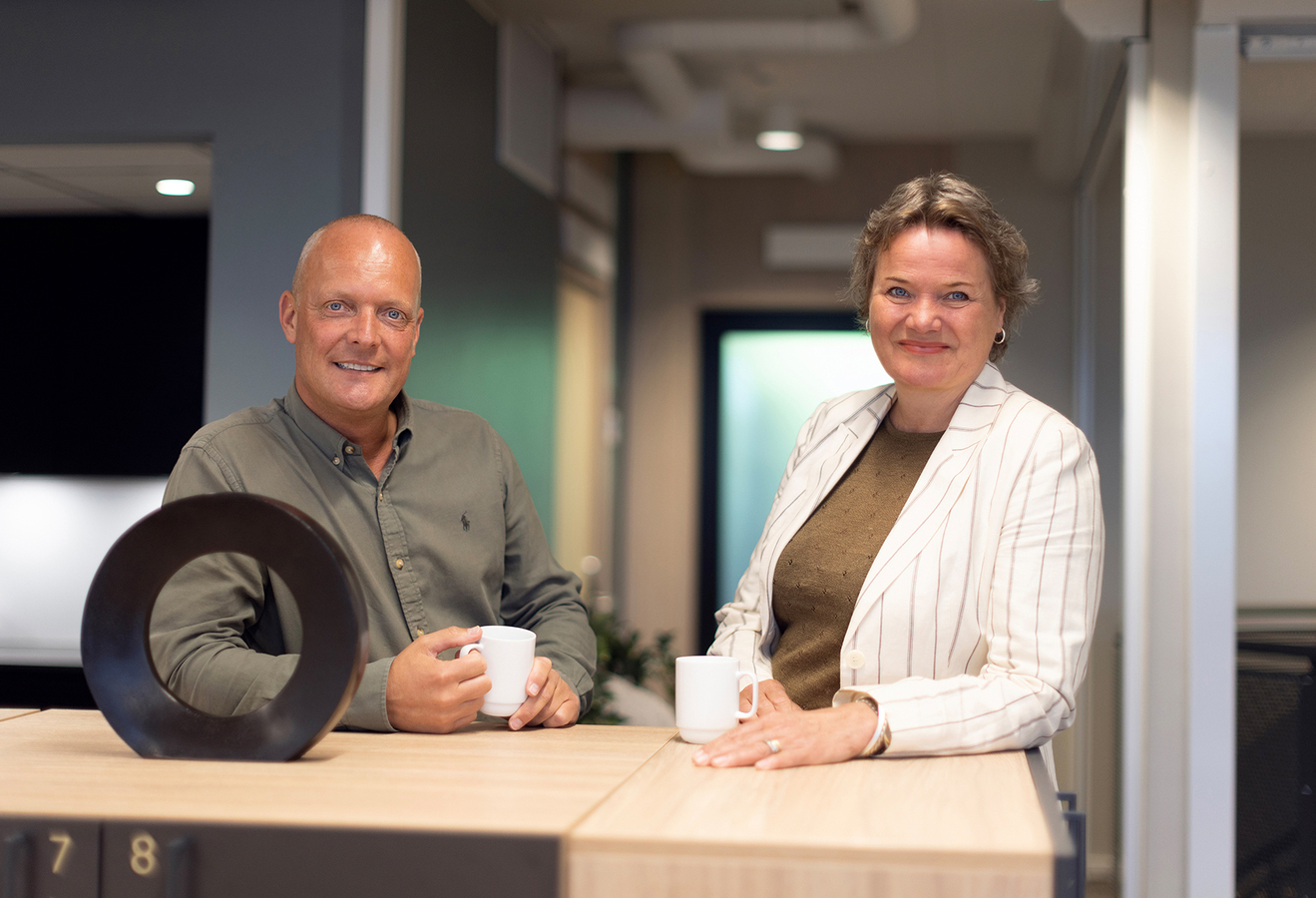 Kolbjørn Stuvebakken og Trine Maren Skott-Myhre i Kontorhuset står bak kontorsjekken på 15 punkter.